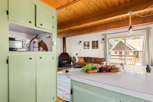 The Lounging Lodge near the Village!