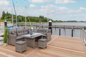 Hausboot MeerZeit an der Ostsee
