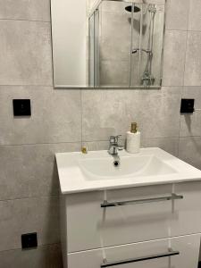 Apartament Studio Piotrkowska - Blisko Manufaktury i Centrum