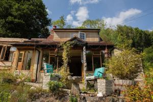 16th Century Cottage With Ancient Woodland Views