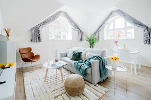 Prague Days - Modern Apartments with AC near Kings Park