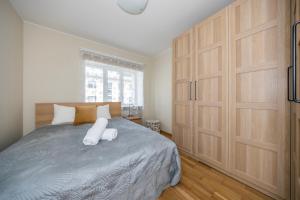 Free parking in the yard Quiet area City center