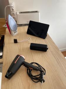 Studette équipée de 9m2 dans le 10ème