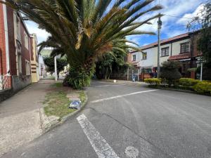 Acogedora habitación en una casa cómoda, autónoma y bellísima