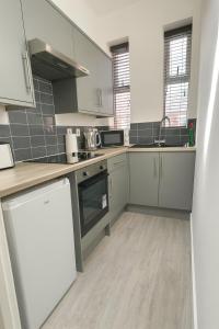 Kehoes Pad Near Etihad Stadium & Coop Live Arena Sleeps 4