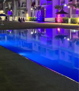 Appartement vu sur piscine à 5 minutes de la plage