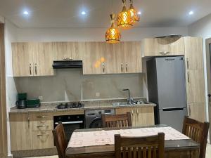 Appartement vu sur piscine à 5 minutes de la plage