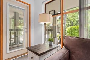 1BR in Northstar, Village Location, Hot Tub, Gas Fireplace, Secure Parking, Ski Storage