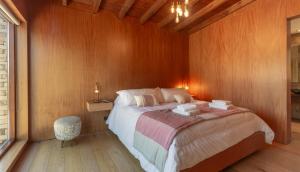 Stunning 4-Bedroom House Large Garden and Pool H61 by Apartments Bariloche