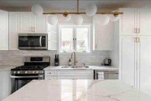 NEW! Spacious Art Deco Modern 5 BD3BA Condo