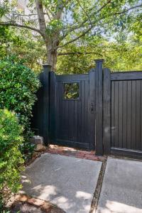 Steps to King! - Dreamy Stay for Curious Explorers