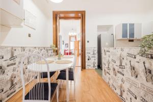 Secluded Spacious Oasis-Best Location in Downtown