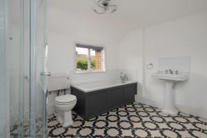 Chestnut House Sleeps 4 or 6