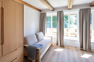 Landhaus Auerling, Chalet am Wald mit Sauna, Kamin & Garten