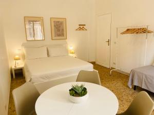 Rome Vacation Glicini