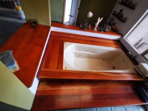 Private Apt, AC, Jacuzzi, parking Centro