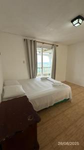 The Wave Hostel Corn Island