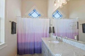 Cute 1bed 1bath 4blocks from French Q, steps to Jazz and music venues