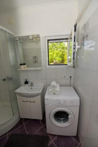 Seaside house for families with children Banj, Pasman - 24665