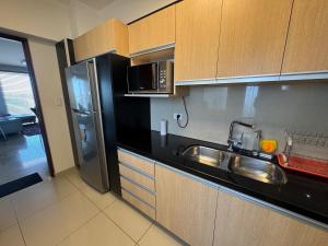 Family Apartment WiFi Large Pool Comfortable Central