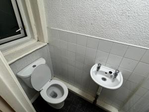 Reads Avenue 1 Bed Apartment - Next To H&A Social Club - Minutes from Winter Gardens & Town Centre!