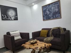 Unwind Suites Riverside