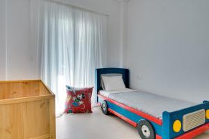 Family Comfort Meets Modern style in Athens