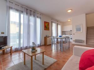 Villa in Albarella with Private Pool & Beach