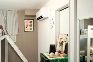 Sky hotel 06#睛空塔热门旅游景区 最近车站步行3分钟 机场直达 周边有便利店 商场 温泉 购物餐饮方便