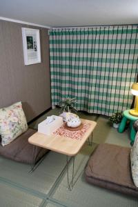 Sky hotel 06#睛空塔热门旅游景区 最近车站步行3分钟 机场直达 周边有便利店 商场 温泉 购物餐饮方便