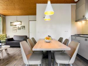 Bungalow in Putten near Veluwe Forest