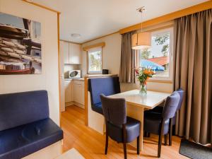 Chalet by the Water in Leukermeer