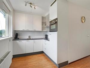 Serene Stay by the Shore