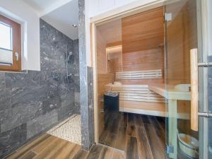 Chalet in Neukirchen near Wildkogel Ski Arena