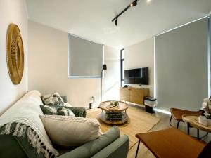 Modern 1BD Apartment with Pool & Braai George - Ubytování bez kategorie ve městě George