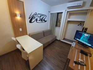 Elegant flat One block from the subway great internet