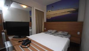 Elegant flat One block from the subway great internet