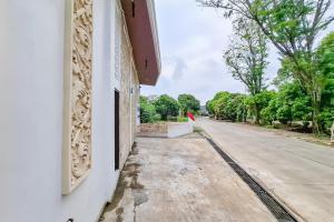 RedDoorz at Homestay FN99 Jepara