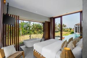 Ubud Green Lux 6 BR Rice Field View Villa