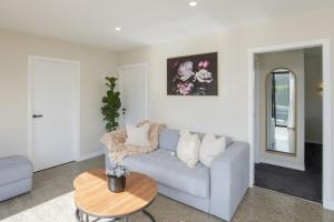 Brand New Unit only 4 km to Gisborne CBD