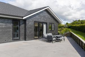 Brand New Unit only 4 km to Gisborne CBD