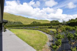 Brand New Unit only 4 km to Gisborne CBD