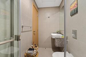 Stylish 1 BR B - Great Pool View