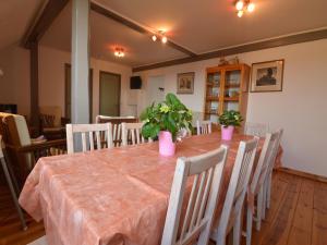 Group house with 3 apartment for family