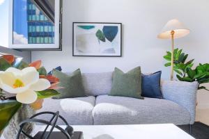 Oliva on Brookes Chic Inner-City Escape with Pool