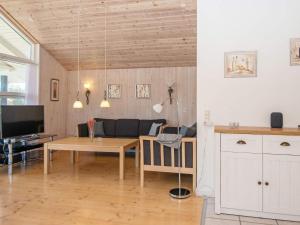 6 person holiday home in Hemmet-By Traum