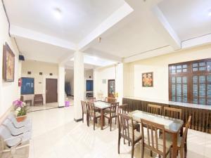 Wisma Kartini Syariah near Alun Alun Sidoarjo RedPartner