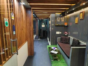 The Avenue Hotel Ballygunge