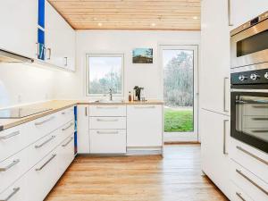 8 person holiday home in Juelsminde-By Traum