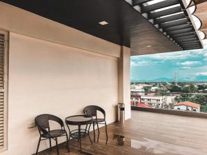 LAVERO SUITES